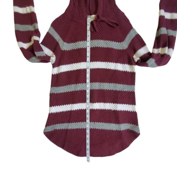 Cloud Chaser dark red, gray, white striped hooded top sz M - Picture 12 of 15